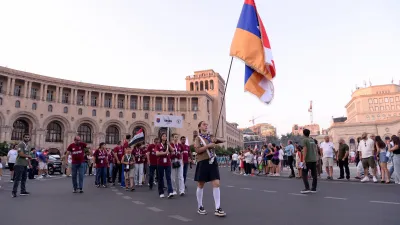 La Gran Ceremonia de Apertura de los 12º Juegos Pan-Homenetmen en Ereván