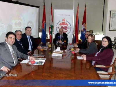 ՄԱՄԼՈՅ ԱՍՈՒԼԻՍՈՎ ՄԸ՝ Հ.Մ.Ը.Մ.Ի ԿԵԴՐՈՆԱԿԱՆ ՎԱՐՉՈՒԹԻՒՆԸ ԱԶԴԱՆՇԱՆԸ ԿՈՒ ՏԱՅ ՄԻՈՒԹԵԱՆ 100-ԱՄԵԱԿԻ ՁԵՌՆԱՐԿՆԵՐՈՒՆ