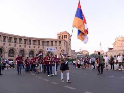 La Gran Ceremonia de Apertura de los 12º Juegos Pan-Homenetmen en Ereván