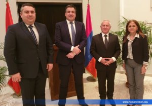 ՓԱՐԻԶԻ ԻՍԻ ԼԷ ՄՈՒԼԻՆՈՅԻ  ՔԱՂԱՔԱՊԵՏՈՒԹԵԱՆ ԱՋԱԿՑՈՒԹԵԱՄԲ ՝Հ.Մ.Ը.Մ. 7.5 ԹՈՆ ՍՆՆԴԵՂԷՆ, ՀԱԳՈՒՍՏՆԵՐ  ԵՒ ԴԵՂՈՐԱՅՔ ԿԸ ԲԱԺՆԷ ԼԻԲԱՆԱՆԱՀԱՅ  ԸՆԿԵՐԱՅԻՆ ԿԱՐԻՔԱՒՈՐ ՊԱՐԱԳԱՆԵՐՈՒ — 9