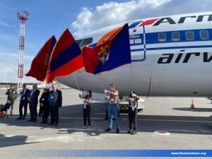ARMENIAN AIRWAYS ԻՐ ՕԴԱՆԱՒԵՐԷՆ ՄԷԿԸ Կ’ԱՆՈՒԱՆԷ ԱՐՑԱԽԵԱՆ ՊԱՏԵՐԱԶՄԻ ՆԱՀԱՏԱԿ ԵՂԲ. ԳՐԻԳՈՐ ՂԱԶԱՐԵԱՆԻ ԱՆՈՒՆՈՎ — 4