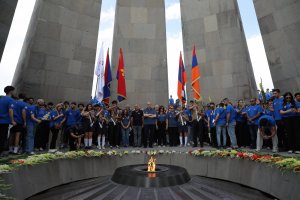 ՀԱՄԱ-Հ.Մ.Ը.Մ.ԱԿԱՆ 12-ՐԴ ՄԱՐԶԱԽԱՂԵՐՈՒ ՄԱՍՆԱԿԻՑՆԵՐՈՒՆ ԱՅՑԵԼՈՒԹԻՒՆԸ ԾԻԾԵՌՆԱԿԱԲԵՐԴ, ԵՌԱԲԼՈՒՐ ԵՒ ԷՋՄԻԱԾԻՆ — 3
