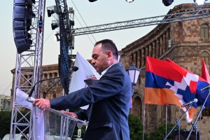 La Gran Ceremonia de Apertura de los 12º Juegos Pan-Homenetmen en Ereván — 3